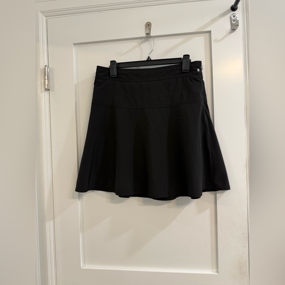 Izod golf black sport circle skort w/ built in shorts